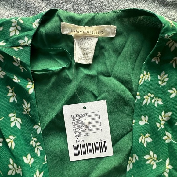 Urban outfitters NWT long sleeve - Picture 3 of 4